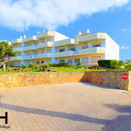 Sunny Terrace Facing The Pool And Barbecue By Algarve Dream Holidays Guia (Faro)