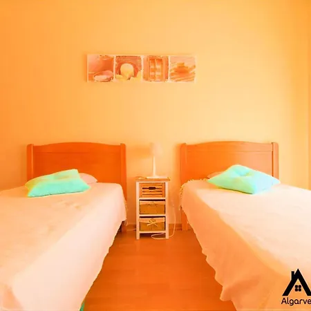 Private Large Terrace Facing The Pool * גיאה